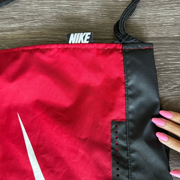 Nike Cherry Red Drawstring Bag - Picture 4 of 9
